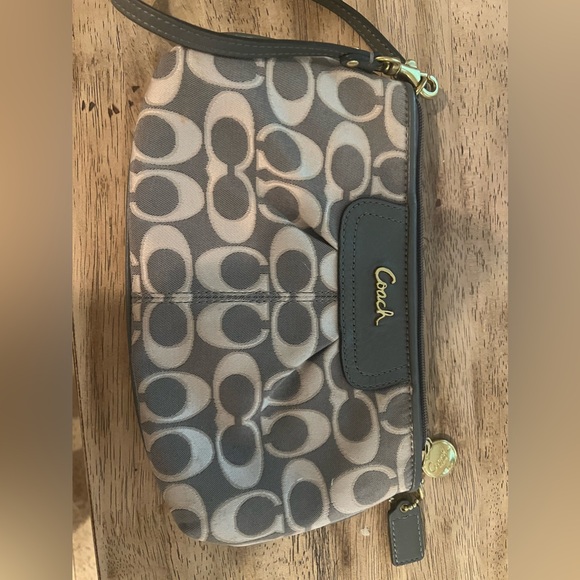 Coach signature wristlet - Picture 1 of 4